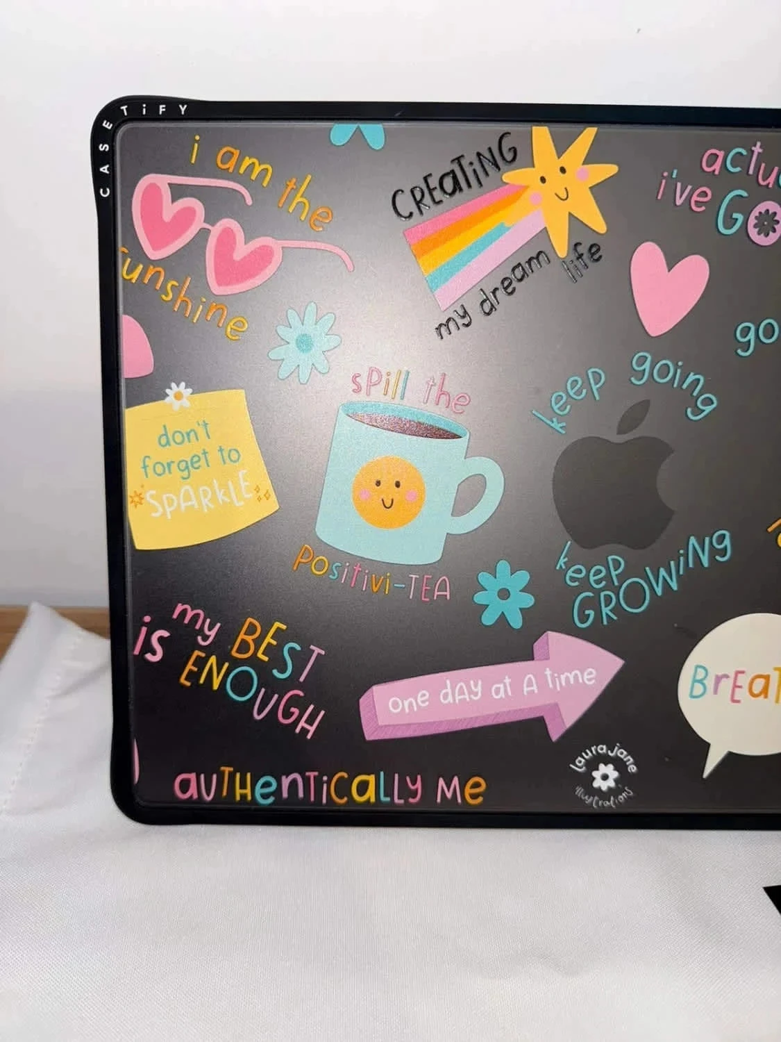 Carcasa para MacBook Pro de 14 pulgadas m1 a m4 casetify poco uso – photo 12